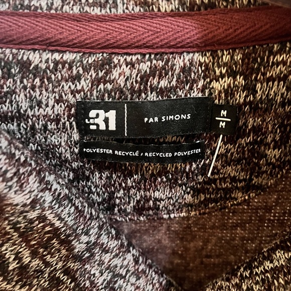 Le 31 Par Simons V Neck Turtleneck Sweater Men’s Size M 100% Polyester Maroon - Picture 12 of 16